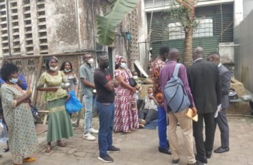 Mouvement d’humeur : Les victimes des inondations assiègent la mairie de la ville de Douala