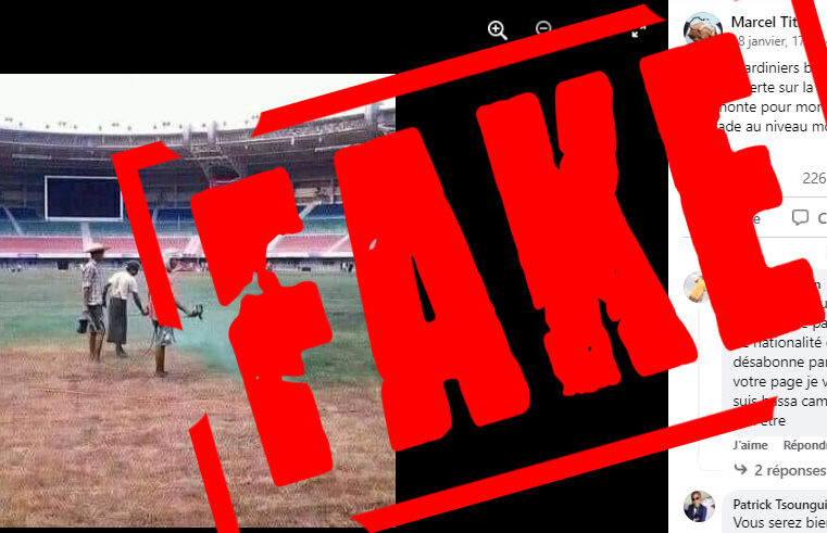 Fact-checking :  L’image sur laquelle des personnes pulvérisent un terrain de football n’est pas celle du stade de Japoma