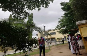 Surfacturation : filouterie autour des timbres dans les mairies