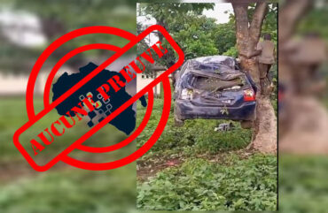 Accident : rien ne prouve que cette vidéo d’une voiture accrochée à un arbre vienne du Cameroun