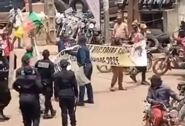 Crise post-électorale : Manifestation pro-Tchiroma à la Briqueterie