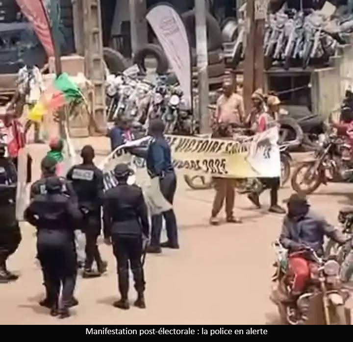 Crise post-électorale : Manifestation pro-Tchiroma à la Briqueterie