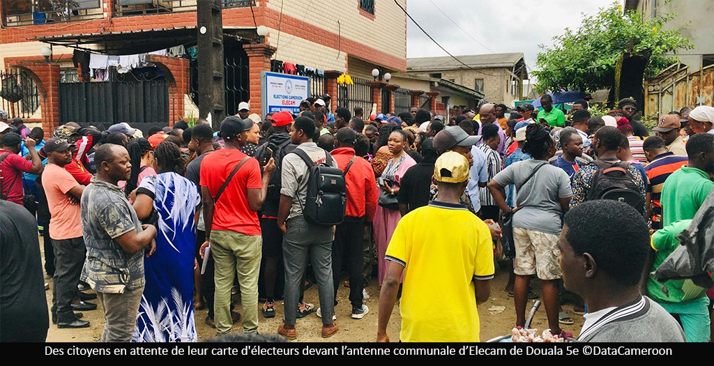 Présidentielle 2025 : A Douala, les électeurs peinent à retirer leur carte
