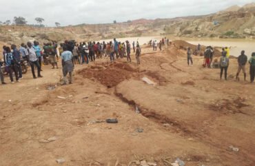 Présidentielle 2025 : la crise minière de Kambélé se transforme en enjeu électoral