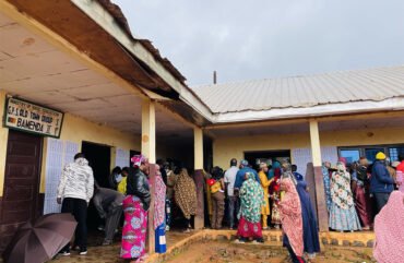 Bamenda: Voters defy lockdown to cast ballots in presidential election