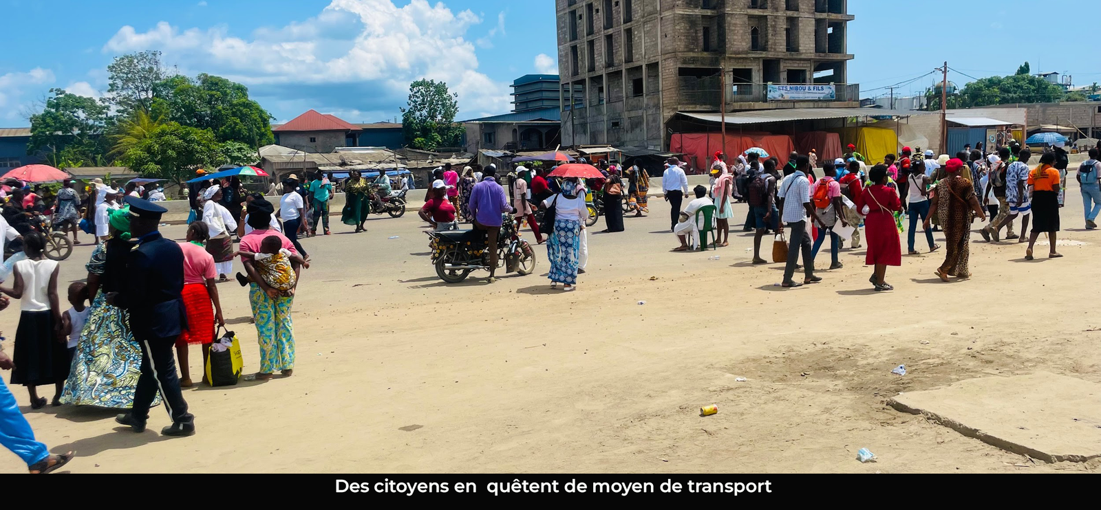 Douala : après la messe papale, les prix du  transport augmentent